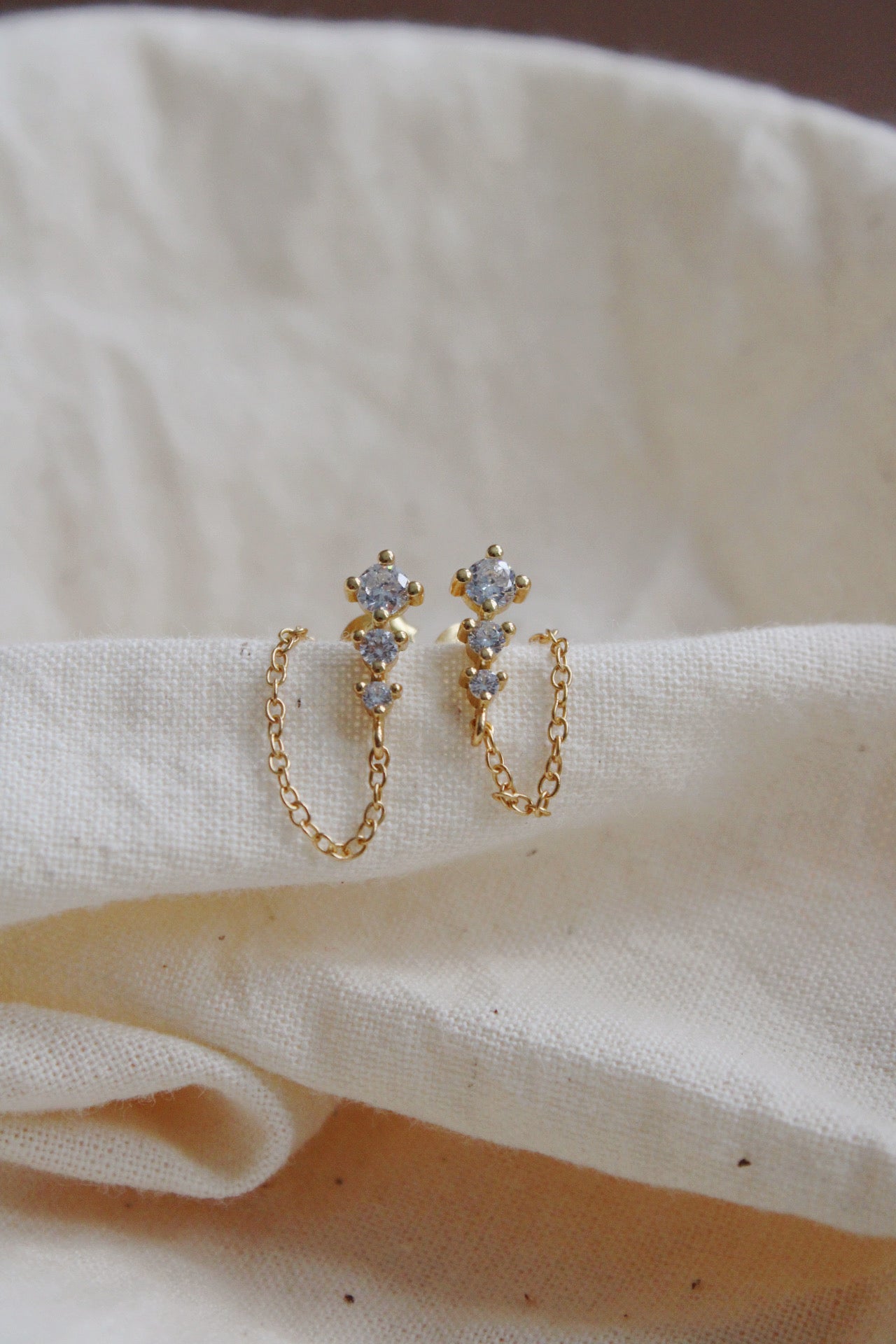 Royalty Chain Studs